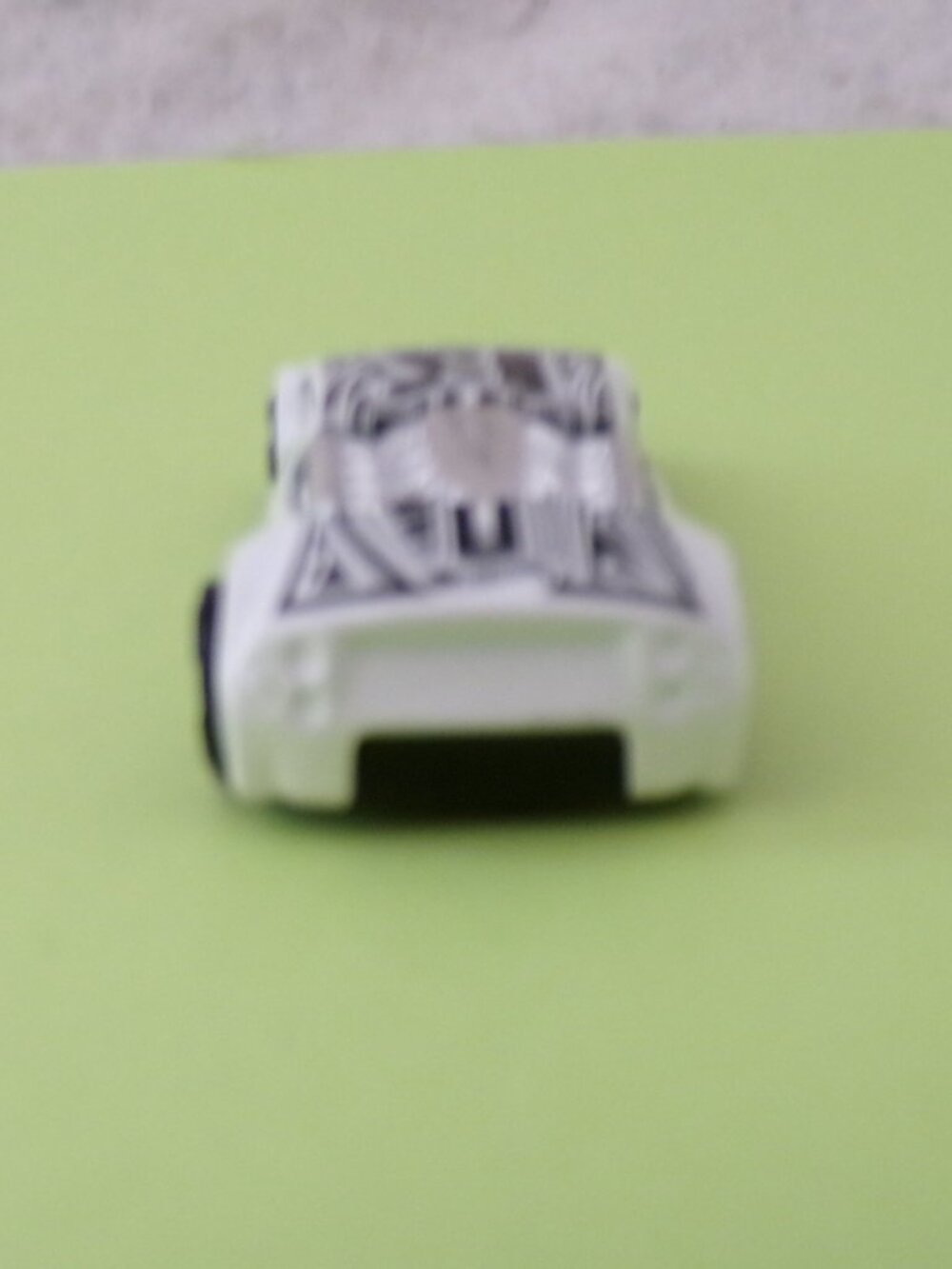 Hot Wheels Zotic HW Art Cars R Black & White - Picture 4 of 6